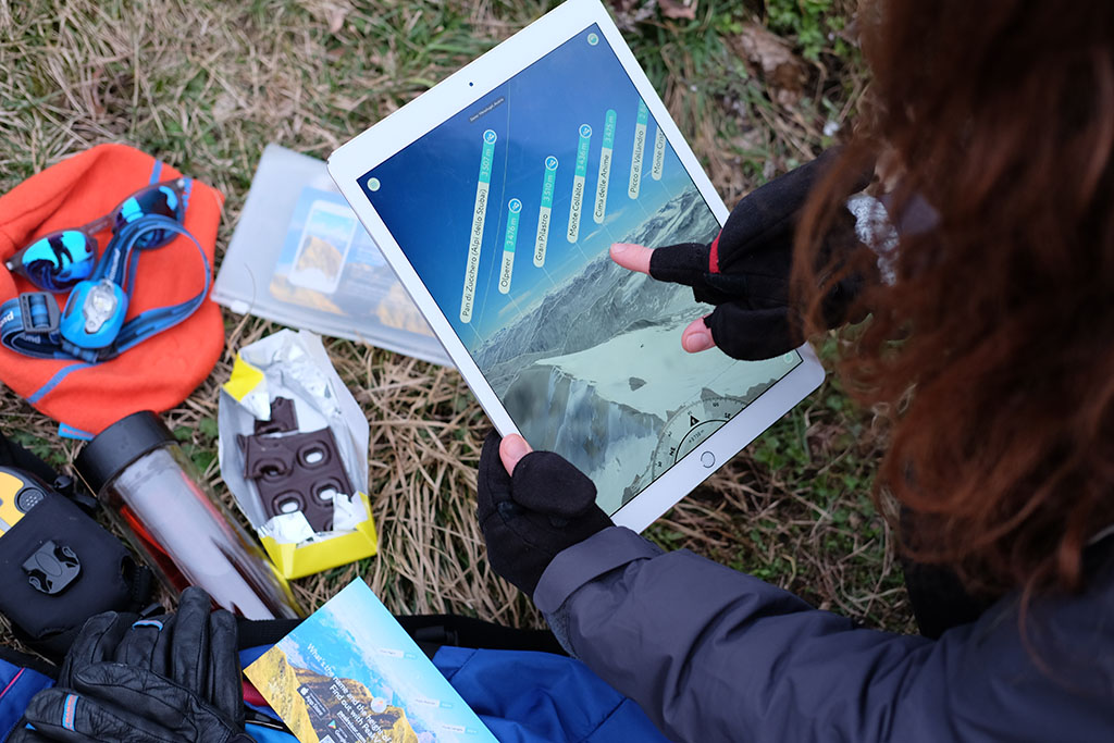 PeakVisor 2.1.4 iPad Pro, 3D map, and 867.088 peaks